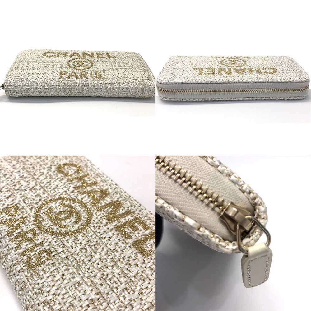 CHANEL White Deauville Wallet - Picture 4 of 7